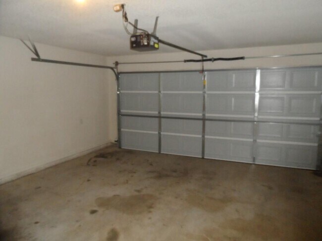 Building Photo - 3613 Ellis Ave