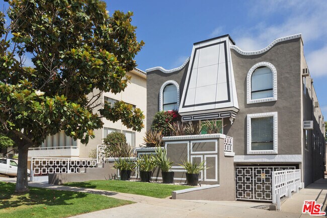 Primary Photo - 11906 Gorham Ave