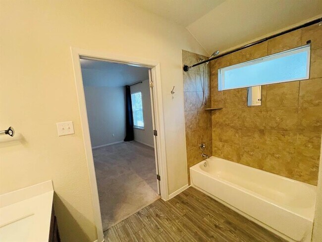 Building Photo - 3803 Overhill Dr
