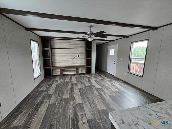 Building Photo - 2995 Barr Ln