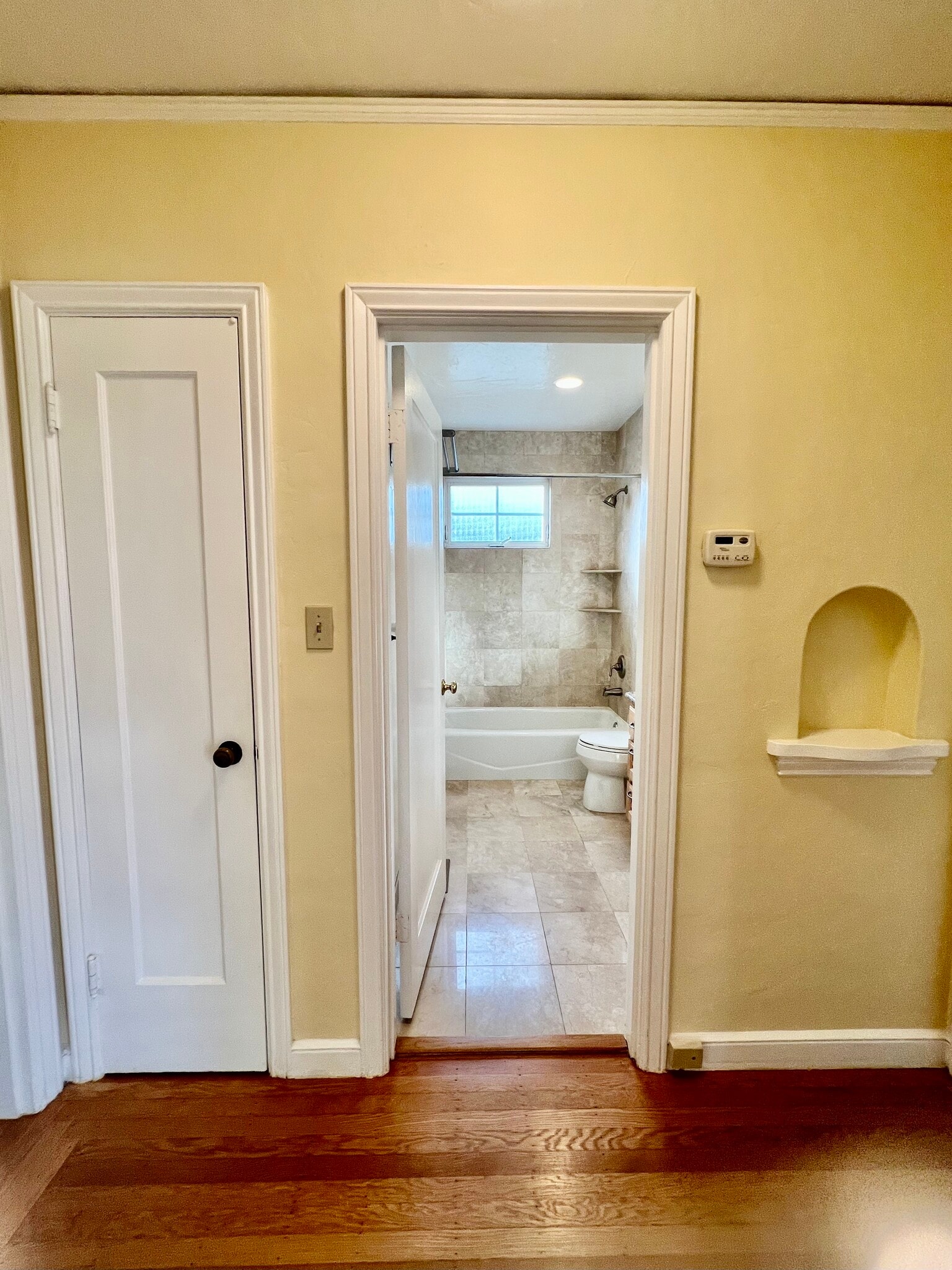 Building Photo - 127 22nd Ave