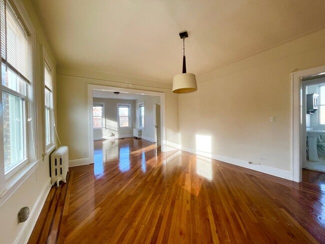 Building Photo - 215-34 36th Ave