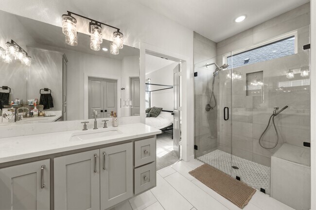 Building Photo - 9925 Bridlewood Ln
