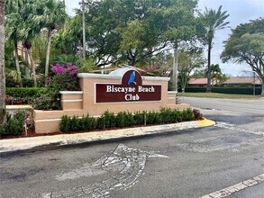 Building Photo - 10441 SW 156th Ct