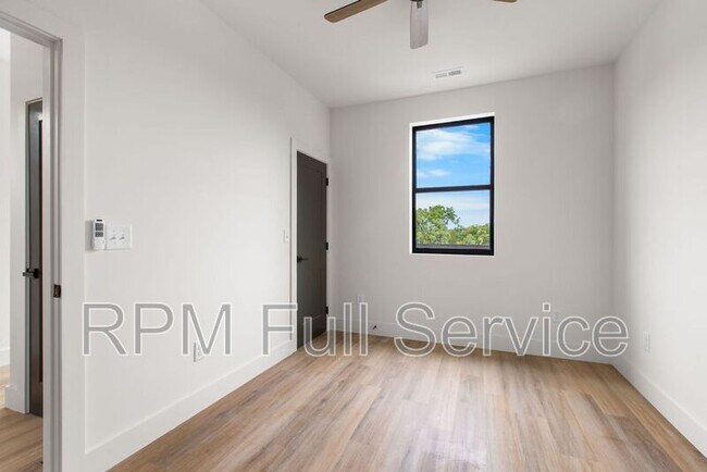 Building Photo - 4021 Clarksville Pike