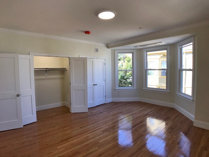 Building Photo - 12 Harris St