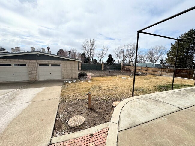 Building Photo - Beautiful remodeled home in Orem!