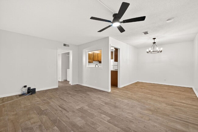Building Photo - Move-In Ready 2BR Condo | Pool Access & Water Included
