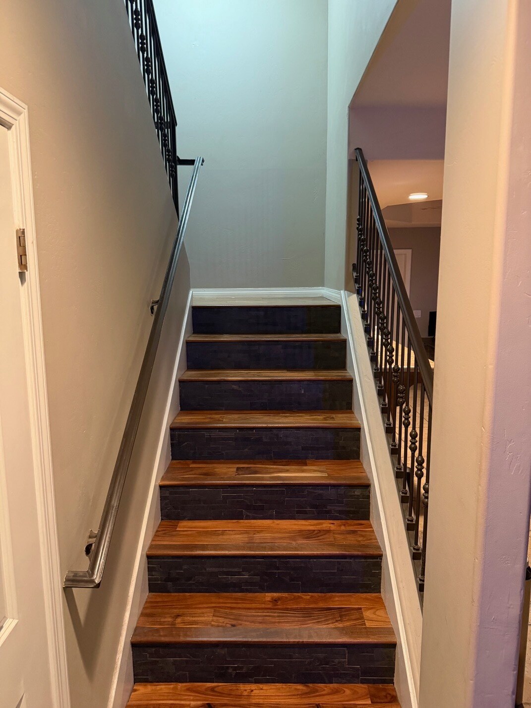 Staircase fr first floor - 3958 Lamont St