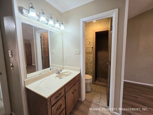 Building Photo - 4800 Dentcrest Dr