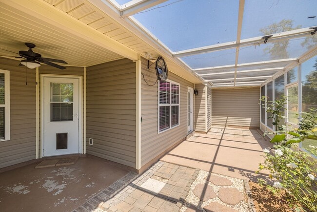 Building Photo - 203 Hayne Dr