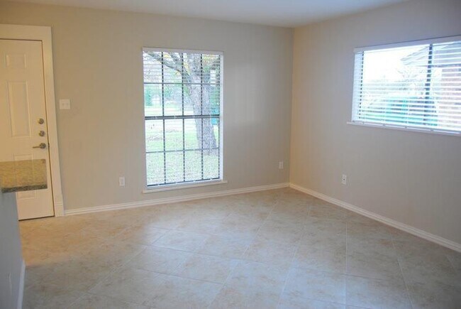 Building Photo - 406 West St