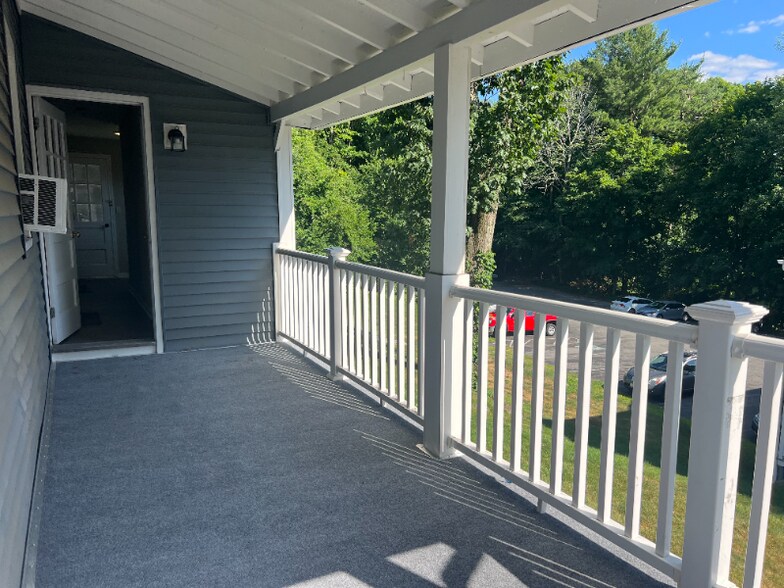 Building Photo - 1233 Main St