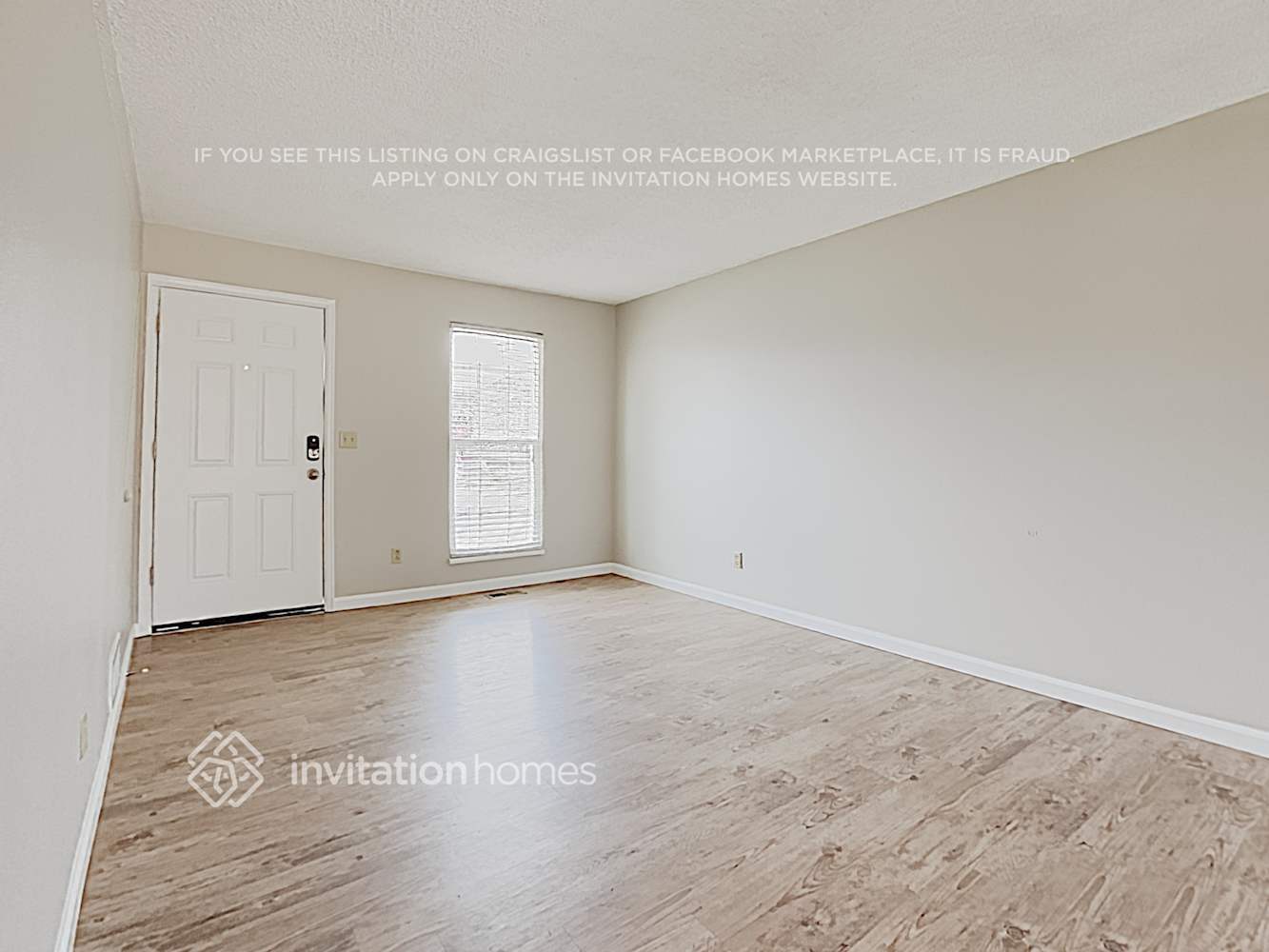 Building Photo - 2882 S Espana St