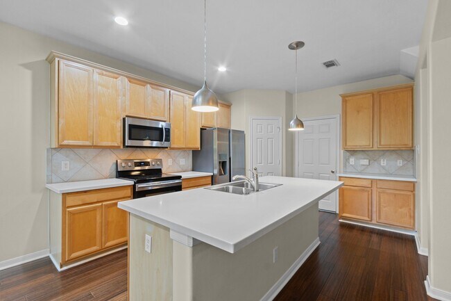 Building Photo - 142 W Burberry Cir