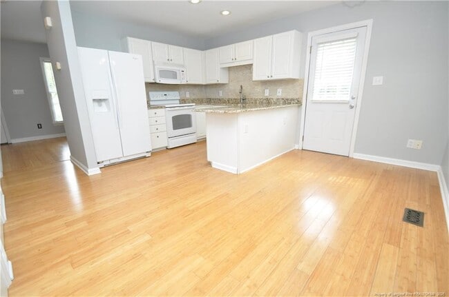 Building Photo - 109 Wood Valley Ct
