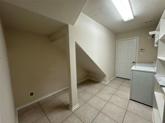 Building Photo - 21312 Terreton Springs Dr