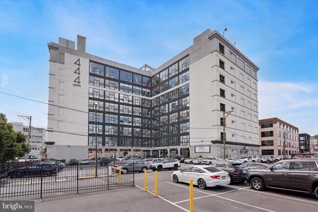 Building Photo - 444 N 4th St