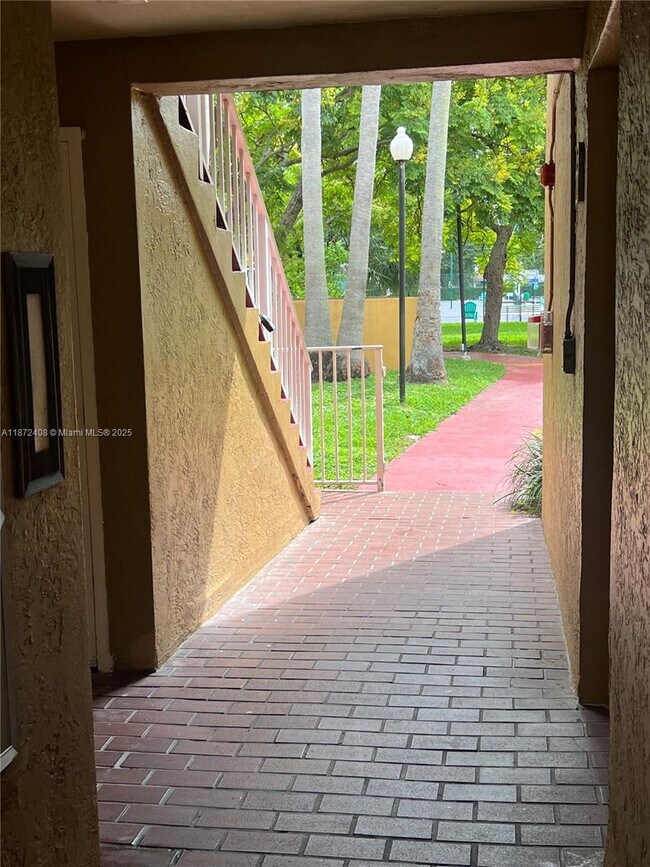 Building Photo - 15500 SW 80th St
