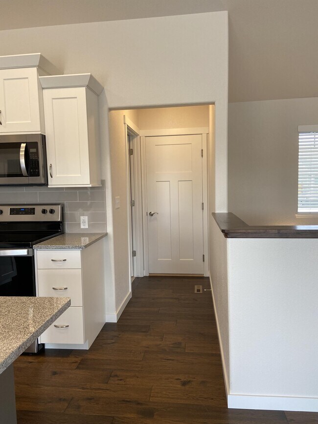 Building Photo - 6937 Grassy Range Dr