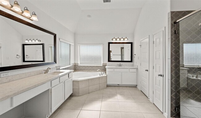 Building Photo - 10609 Centre Green Way