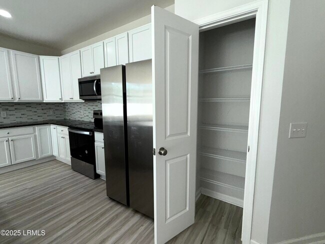 Building Photo - 1069 S Innovation Dr