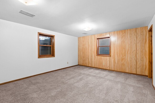 Building Photo - Spacious 4 Bedroom Home in Longmont