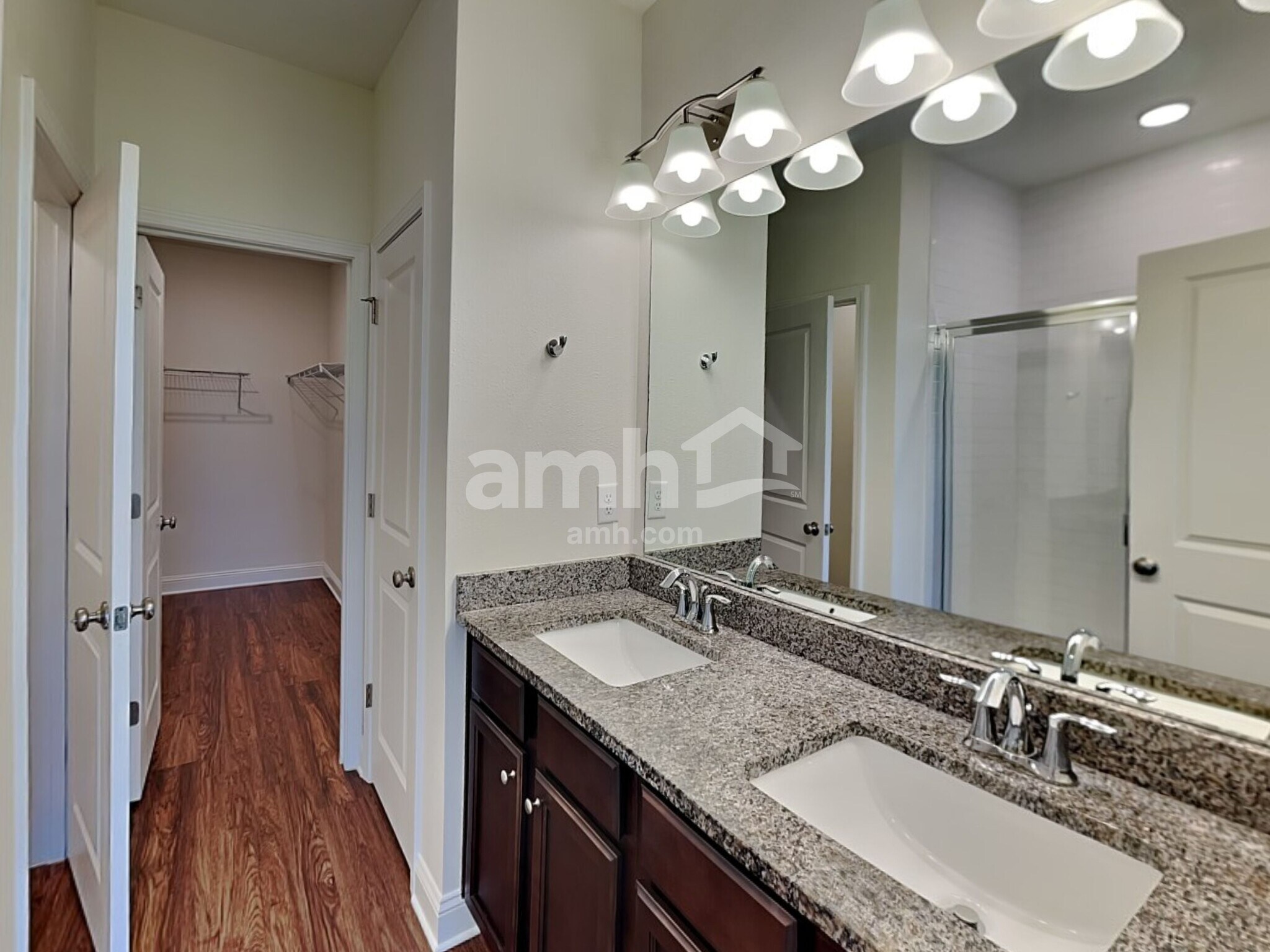 Building Photo - 151 Banyan Frst Dr