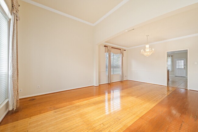 Building Photo - 11134 Maynard Pl