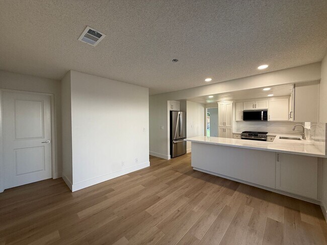 Building Photo - Just Beautifully Updated Village Hills Single Story Home in Orcutt