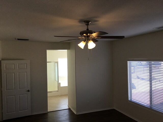 Building Photo - 5308 S 53rd Ln