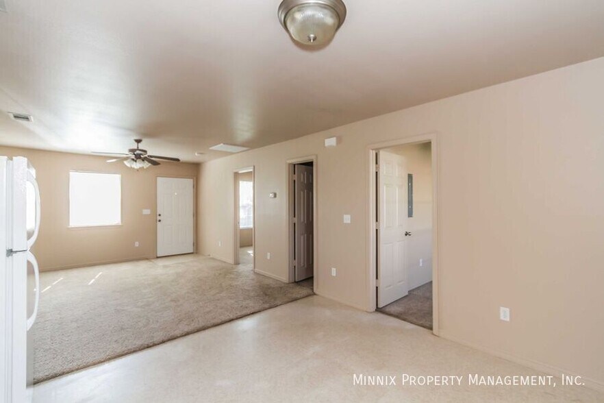 Building Photo - 2801 Mable Dr