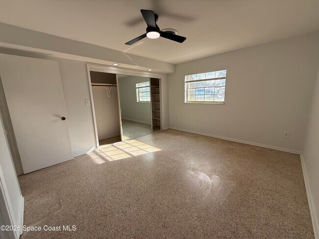 Building Photo - 1412 Overlook Terrace