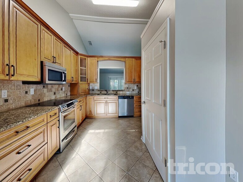 Building Photo - 131 Winborne Dr