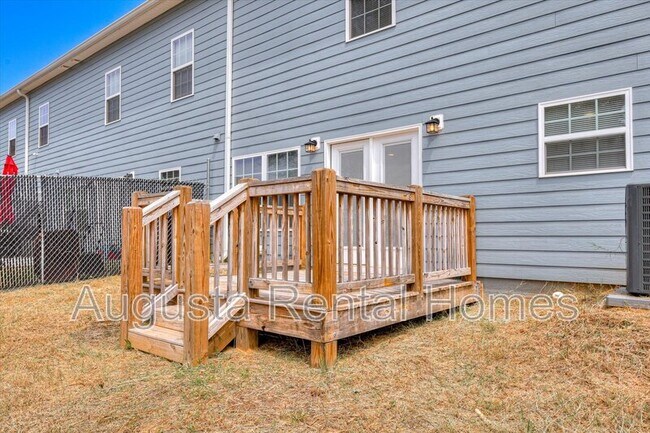 Building Photo - 1220 Jessie Way