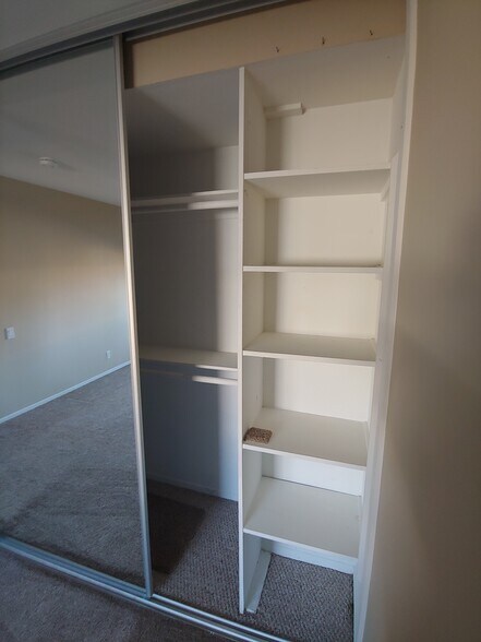 Building Photo - 16040 Leffingwell Rd