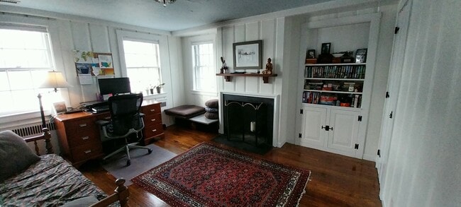 Building Photo - 10 Pine Point Rd