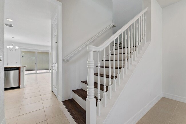 Building Photo - 1130 Sweet Hill Dr