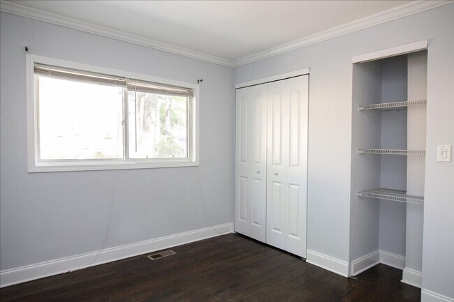 Building Photo - 1096 Herndon St NW