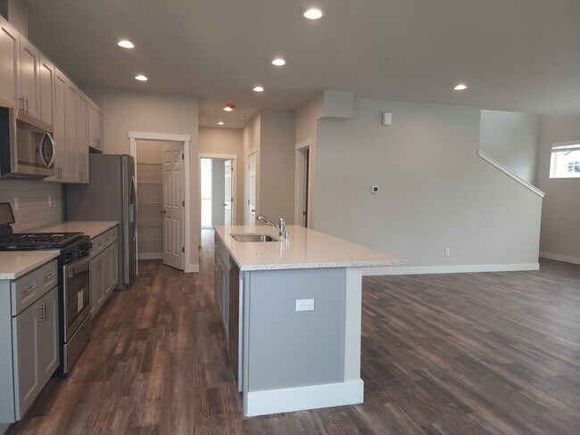 Building Photo - Yelm Creek Estates, New Construction 4 Bedroom, 2.75 Bathroom with Den