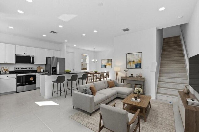 Building Photo - 4404 Longwood Lk Sq