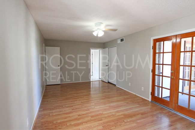 Building Photo - Cute and cozy 2-beds, 2-baths upstairs con...