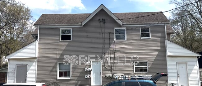 Building Photo - 236 S Mary Ellen St