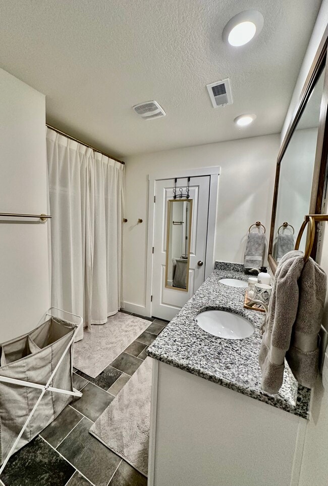 Building Photo - 273 Neals Landing Rd