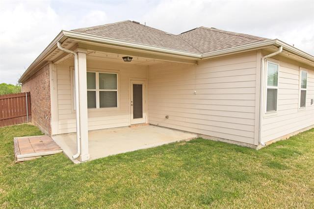Building Photo - 1829 Persimmon Dr