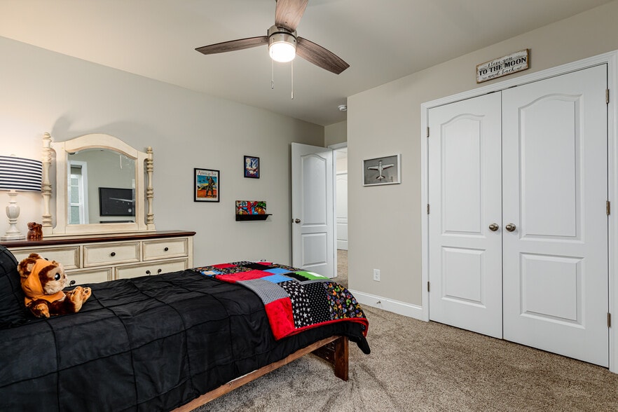 Building Photo - 205 Parrish Ln