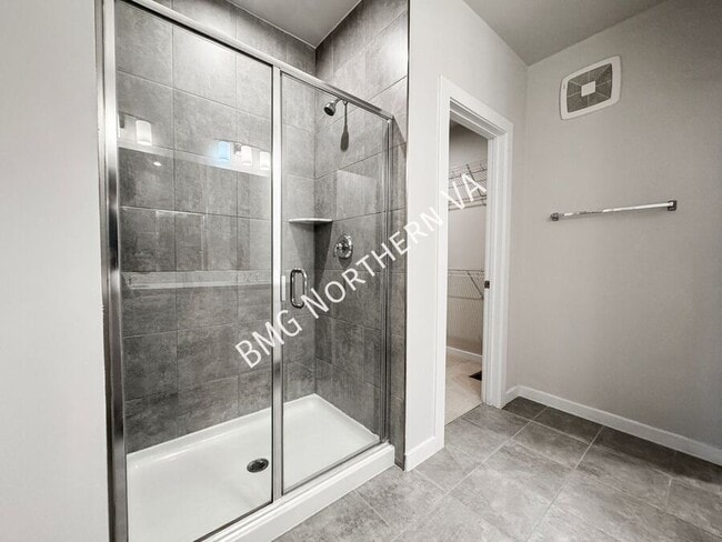 Building Photo - 206 Park Central Ter