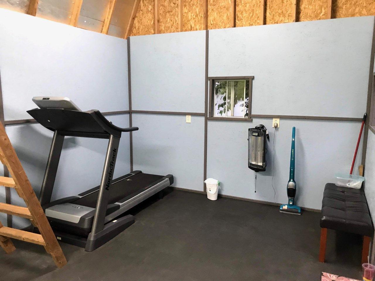 She shed - 2633 W Apperson Dr