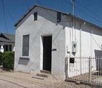 Building Photo - Move-In Ready! Charming 1-Bedroom Downtown...