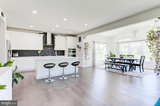 Building Photo - 41355 Tarragon Leaf Dr